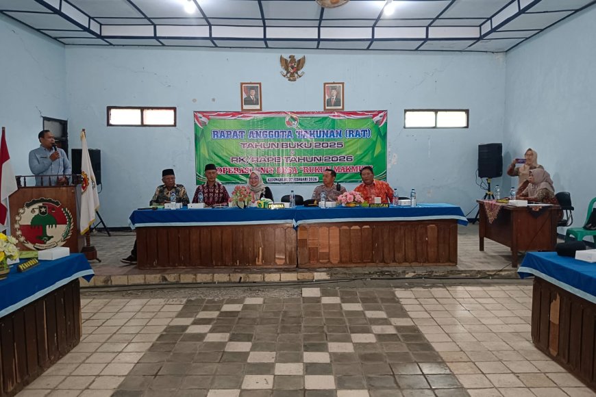 PLT Kapolsek Balerejo menghadiri undangan RAT koperasi Unit Desa Rukun Makmur desa kedungrejo