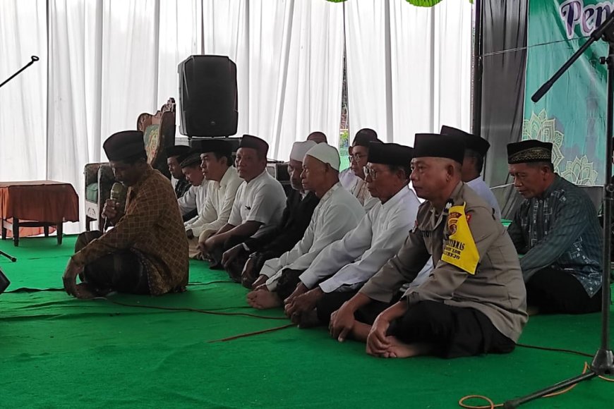 Wujudkan Sinergitas, Bhabinkamtibmas Polsek Balerejo Hadiri Pengajian Rutin Selapanan Muslimat NU